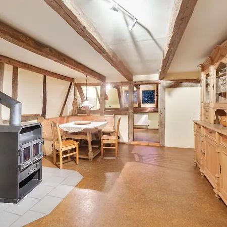 Spacious With Garden Casa vacanze