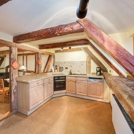 Spacious With Garden Casa vacanze *