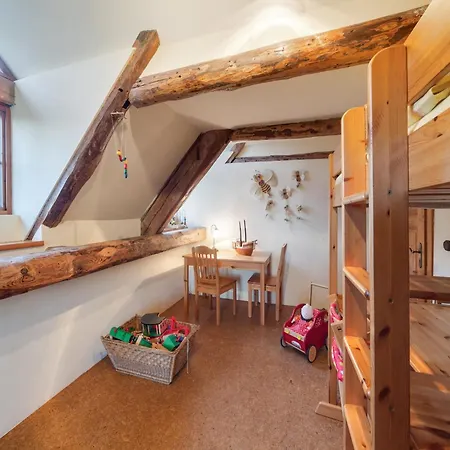 Spacious With Garden *