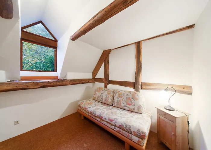 Spacious With Garden *