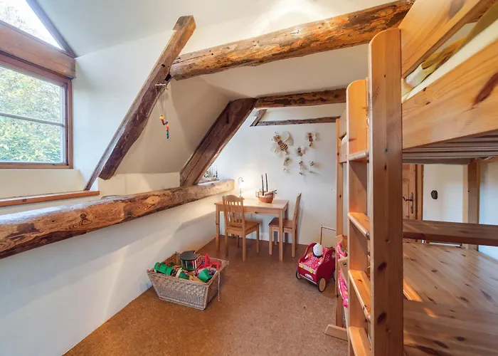 Spacious With Garden *